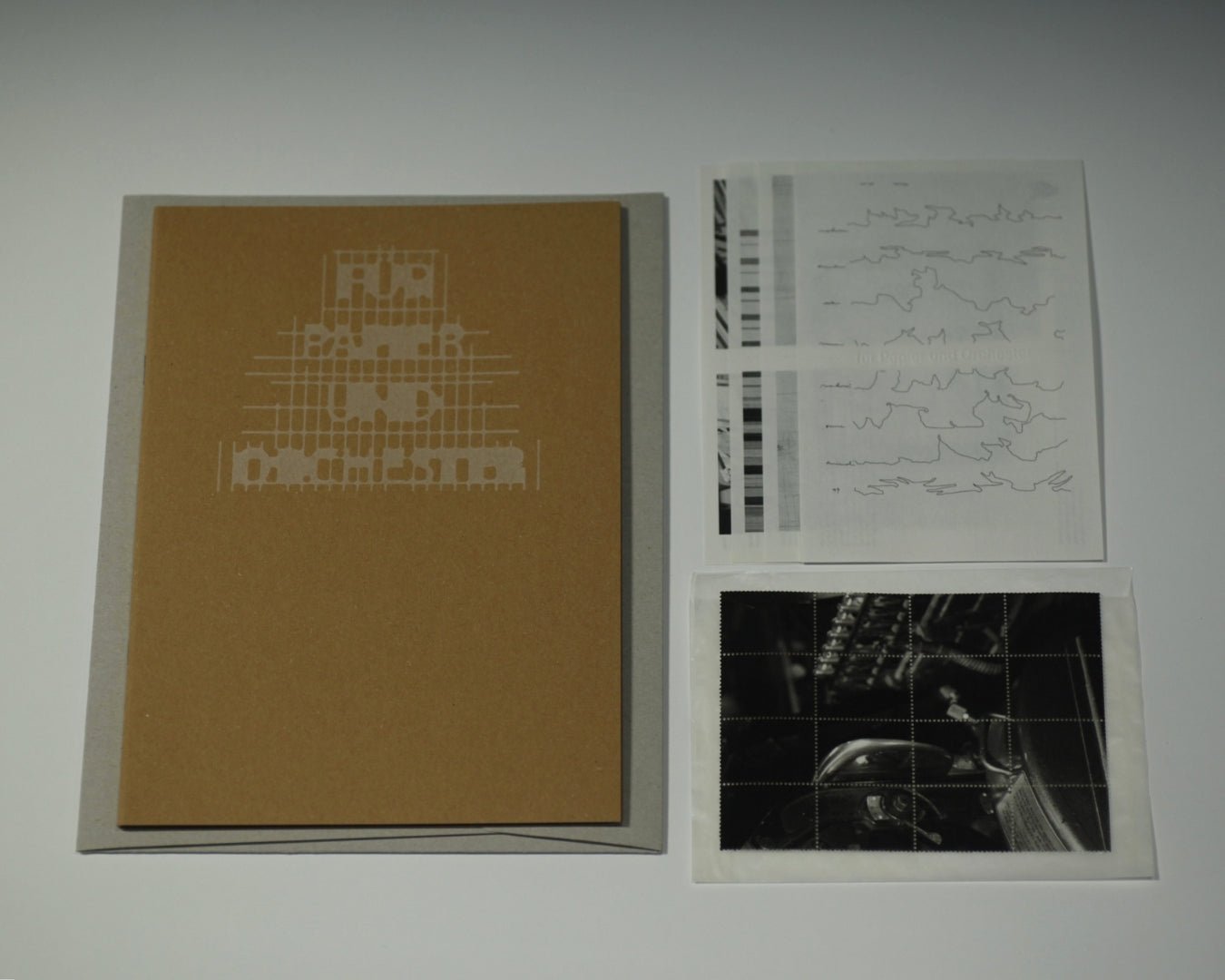 Publicație ”für Papier und Orchester”